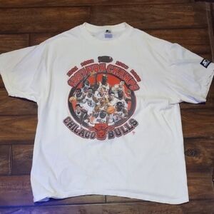 "Starter" Vintage Collectors 1997 NBA Champion Chicago Bulls Tee. Size XL.